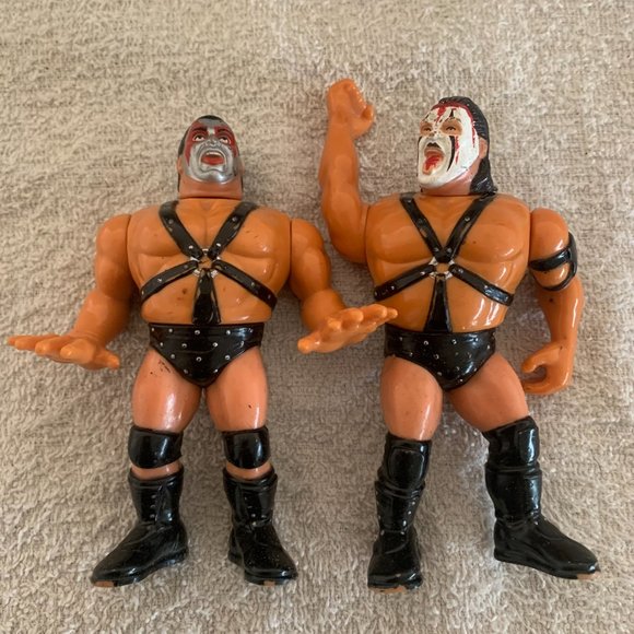 Vintage 90s WWF Ultimate Warrior Titan Sports Wrestling Action Figures Hasbro - Picture 5 of 11